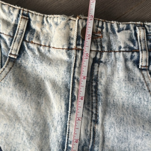 Vintage 1990’s mom high rise shorts with floral patchwork - Picture 5 of 9